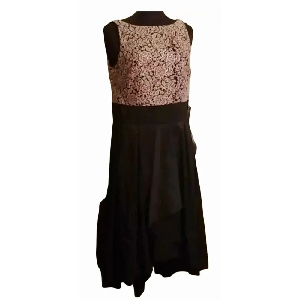 NWT $98 Women's Size 14 Macy's Sleeveless Layered Dress Sequins Bodice Bow Tie